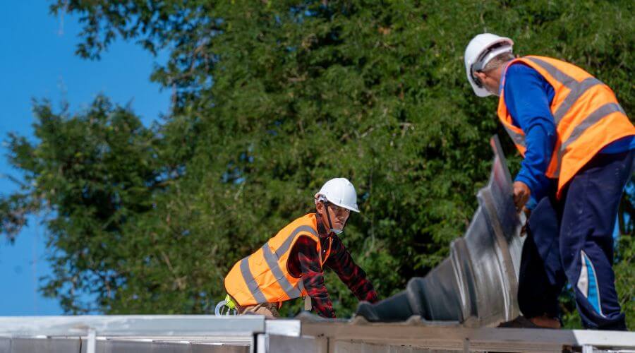 Roof repair in Alcova, WY